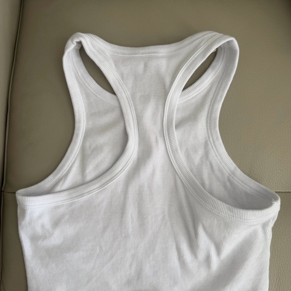 ALO Yoga White Ribbed Aspire tank top - Picture 3 of 3